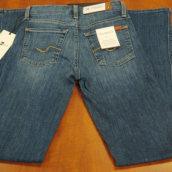 7 For All Mankind Tailorless Kimmie Bootcut Jeans NWOT - Picture 4 of 12